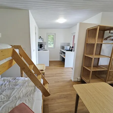 Strandheim Mit Kamin Und Terrasse